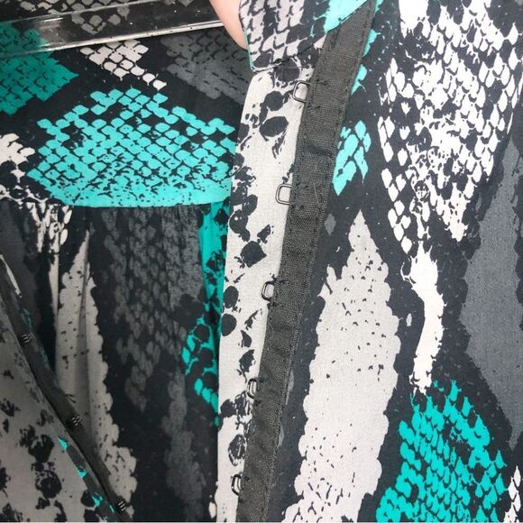 MILLY | Katalina Silk Snake Print Blouse Teal Gray Black Top Women’s Size 4 - Picture 6 of 13